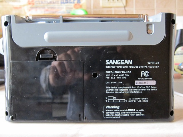 Sangean_WFR-28_Rechargeable_Portable_WiFi_Internet_Radio_back